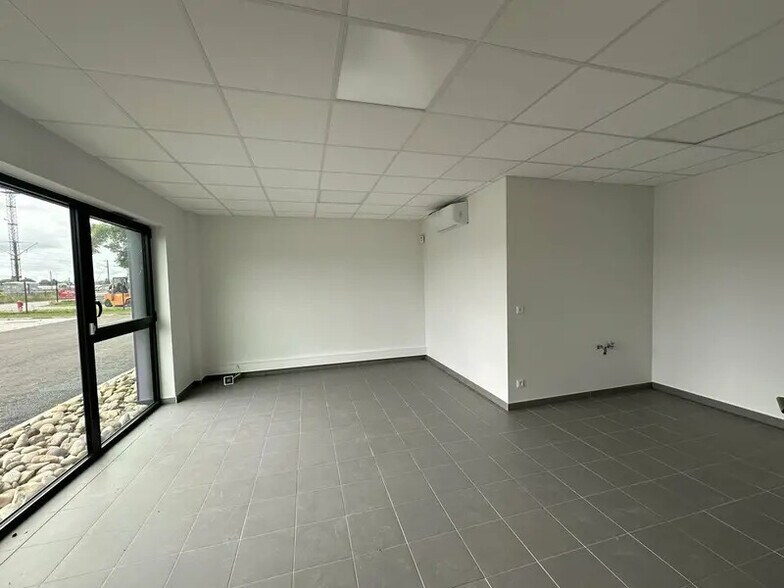 Local d'activités dans Souffelweyersheim à vendre - Photo du bâtiment - Image 3 de 10