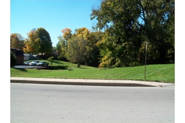 500 N Madison Ave, Greenwood, IN for sale - Primary Photo - Image 1 of 2
