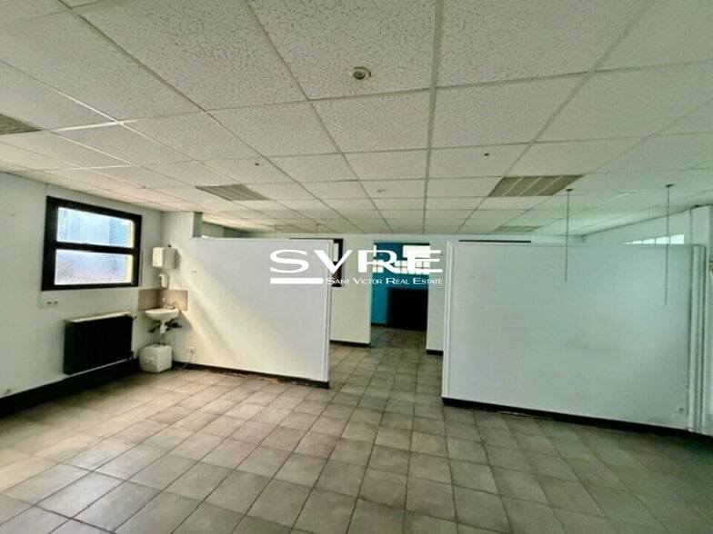 Retail in Marseille for lease - Interior Photo - Image 3 of 7