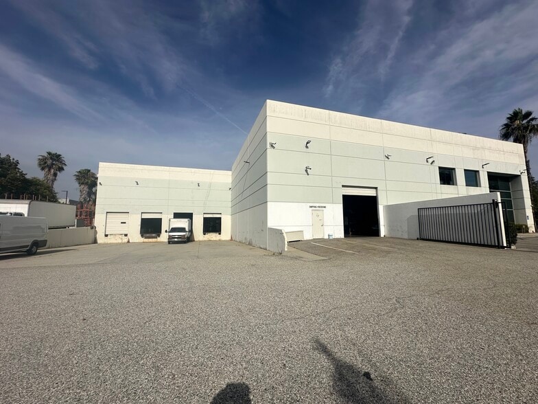 13875 Live Oak Ave, Irwindale, CA à vendre - Photo du bâtiment - Image 2 de 36