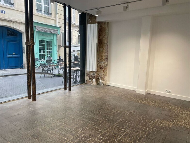 Retail in Paris for lease - Interior Photo - Image 3 of 5