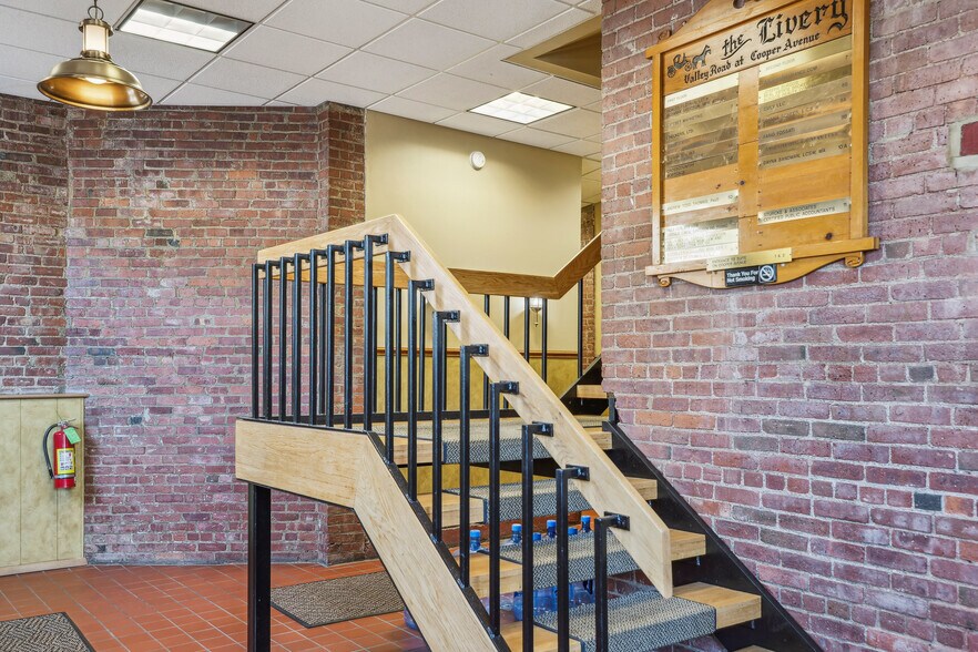 209 Cooper Ave, Upper Montclair, NJ à louer - Photo du bâtiment - Image 2 de 15