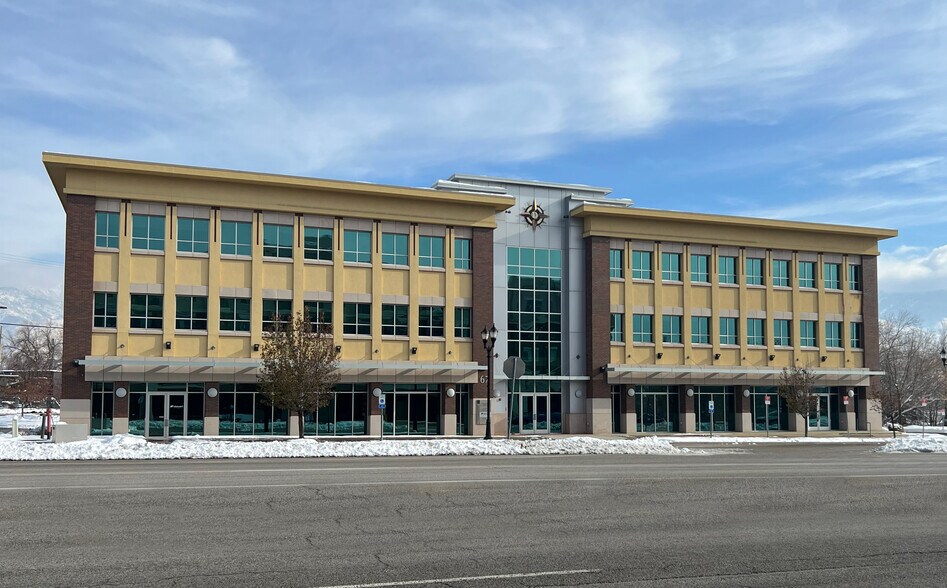 67 S Main St, Layton, UT à louer - Photo du bâtiment - Image 2 de 5