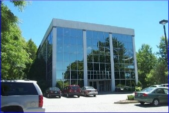 24 Airport Rd, West Lebanon, NH à louer - Photo du bâtiment - Image 2 de 4