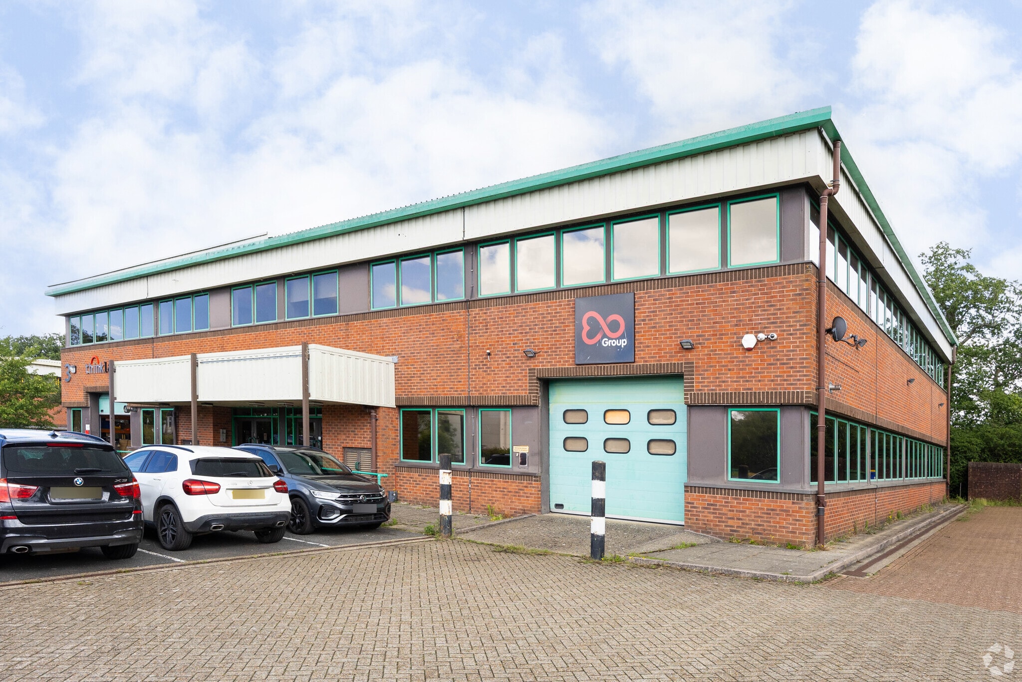 Perrywood Business Park, Redhill for lease Primary Photo- Image 1 of 3