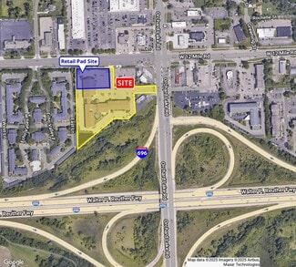 Plus de détails pour 31525 W 12 Mile Rd, Farmington, MI - Commerce de détail à louer