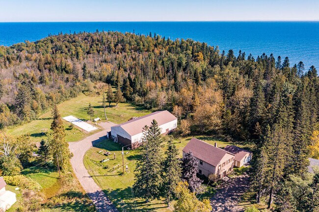 More details for 4892 MN-61 N, Beaver Bay, MN - Specialty for Sale