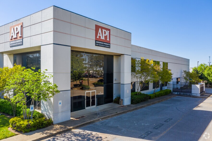 3778 Distriplex Dr N, Memphis, TN à louer - Photo du bâtiment - Image 3 de 6