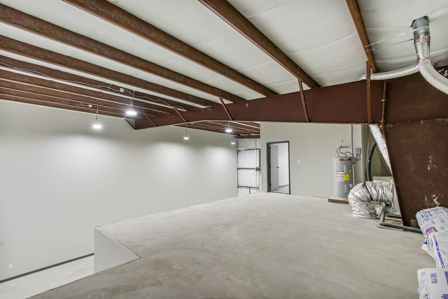 4018 Ocee St, Houston, TX for lease - Interior Photo - Image 2 of 23