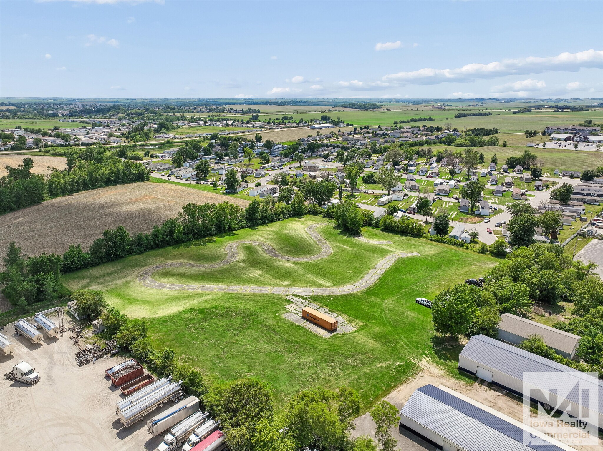 5711 16th Ave SW, Cedar Rapids, IA for sale Aerial- Image 1 of 16