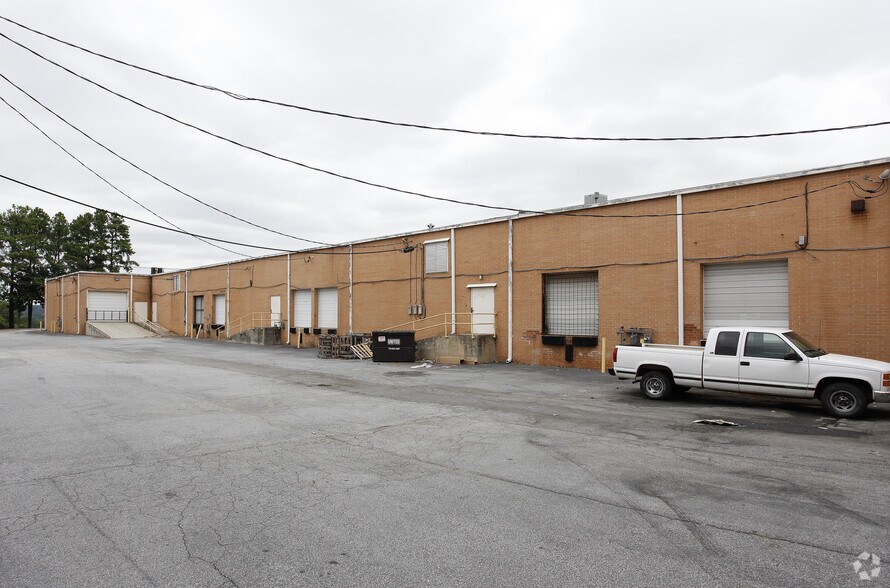 4445 Commerce Dr SW, Atlanta, GA à louer - Photo du bâtiment - Image 2 de 4