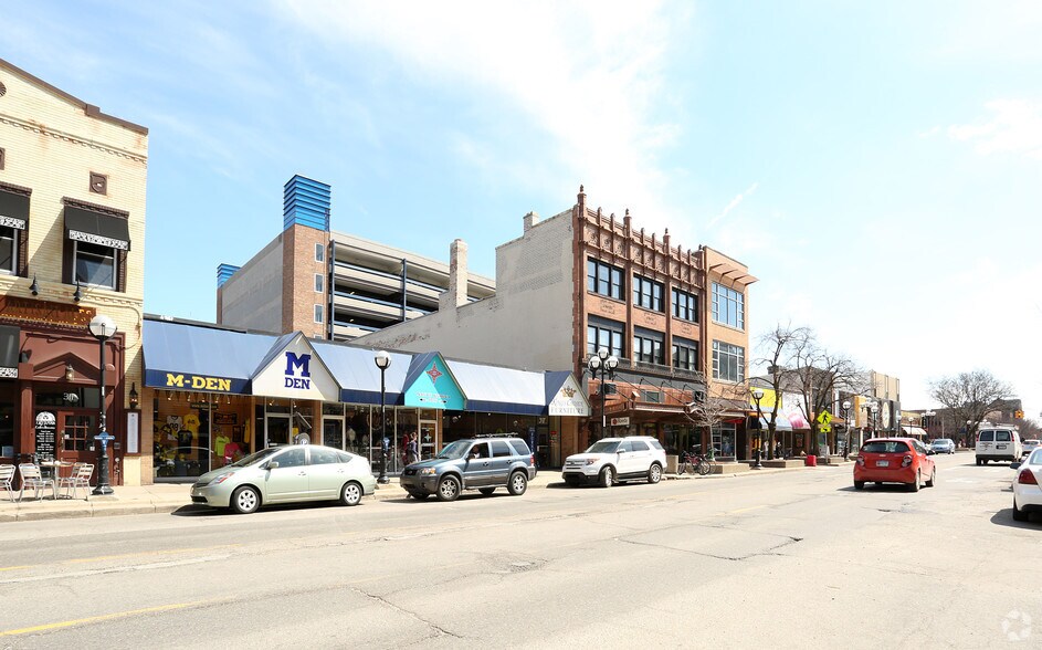 329 S Main St, Ann Arbor, MI à vendre - Photo du bâtiment - Image 3 de 10