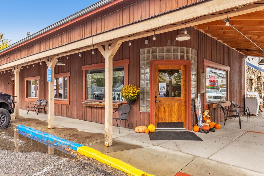 24 Main st, Three Forks, MT à vendre - Photo principale - Image 2 de 21