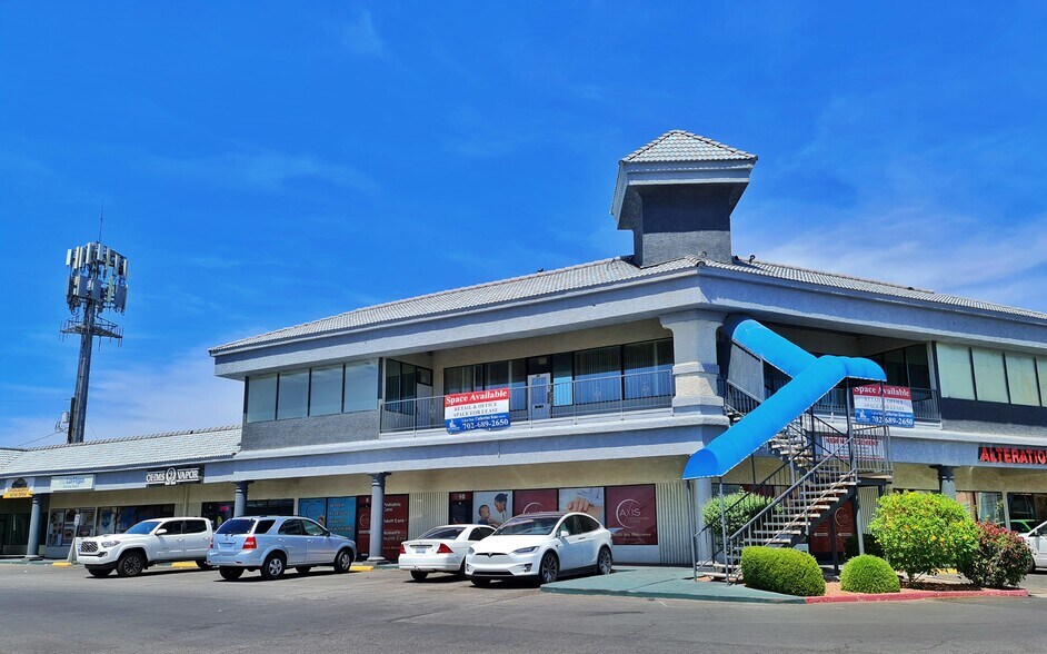 4375 Las Vegas Blvd N, Las Vegas, NV à louer - Photo du bâtiment - Image 1 de 8