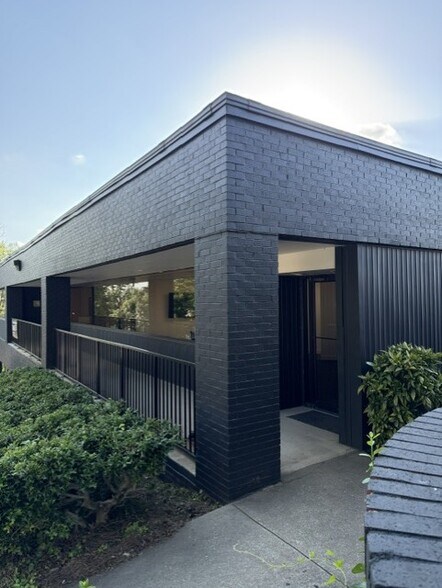 3720 4th Ave S, Birmingham, AL à louer - Photo du bâtiment - Image 1 de 4
