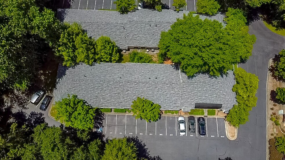 875 Old Roswell Rd, Roswell, GA à vendre - Photo du bâtiment - Image 3 de 53