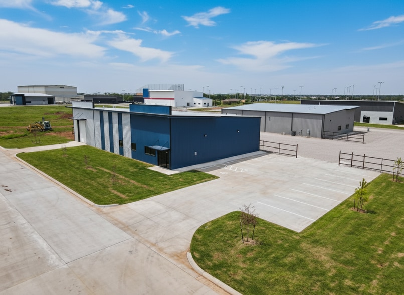 617 NW 124th st, Oklahoma City, OK for lease - Building Photo - Image 2 of 7