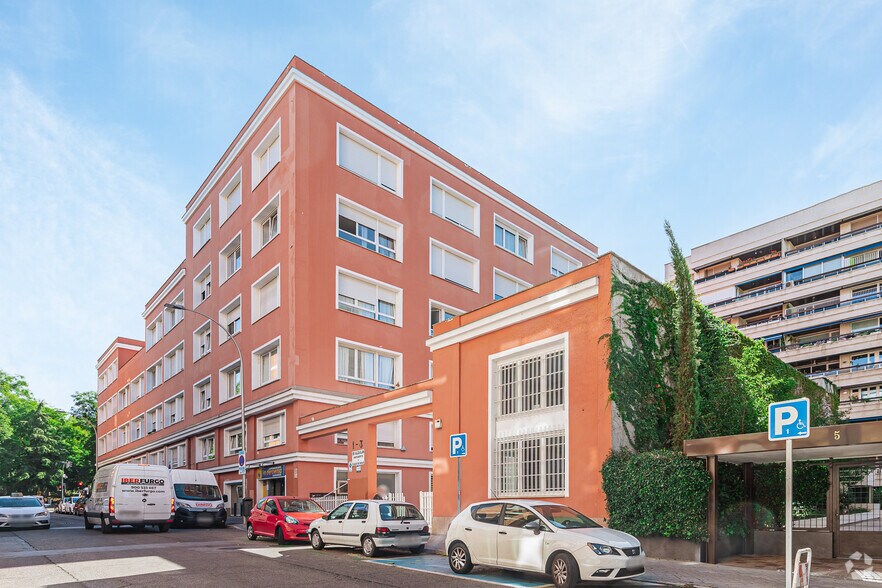 Bureau dans Madrid, Madrid à louer - Photo du bâtiment - Image 2 de 2