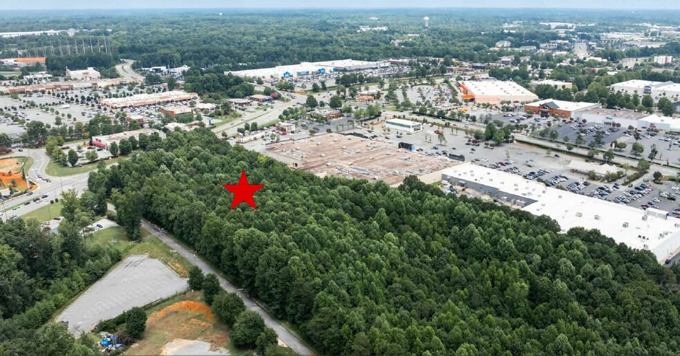 4523 W Wendover Ave, Jamestown, NC à vendre - Photo du bâtiment - Image 2 de 3