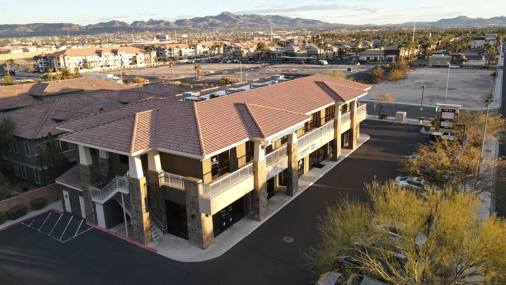 8690 S Maryland Pky, Las Vegas, NV à louer - Photo du bâtiment - Image 3 de 12