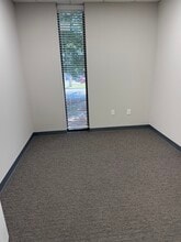 2013 Devonshire Dr, Columbus, GA for lease Interior Photo- Image 2 of 4
