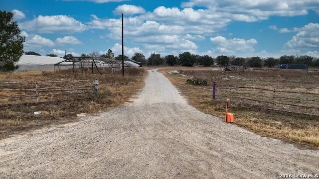 3921 County Road 334, Stockdale, TX à vendre - Photo principale - Image 1 de 13