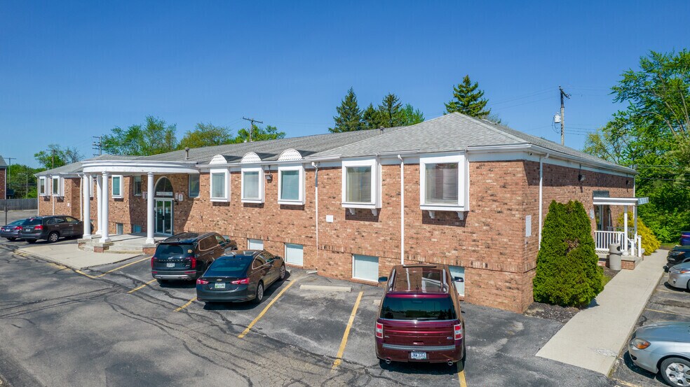 50 Old Village Rd, Columbus, OH à louer - Photo principale - Image 1 de 25