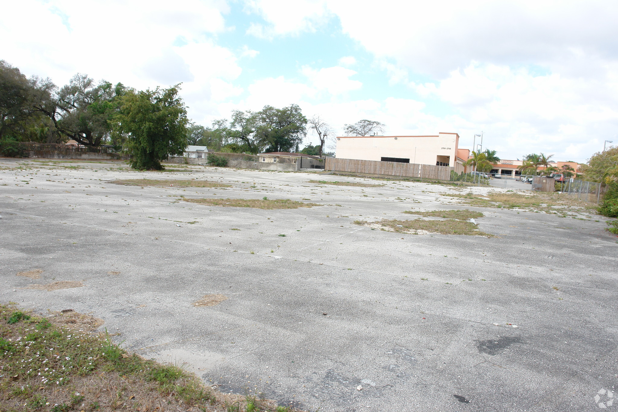 16500 NW 27th Ave, Opa Locka, FL à vendre Photo principale- Image 1 de 4