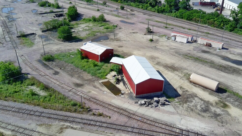 1903 Beloit Ave, Janesville, WI à louer - Photo du bâtiment - Image 2 de 5