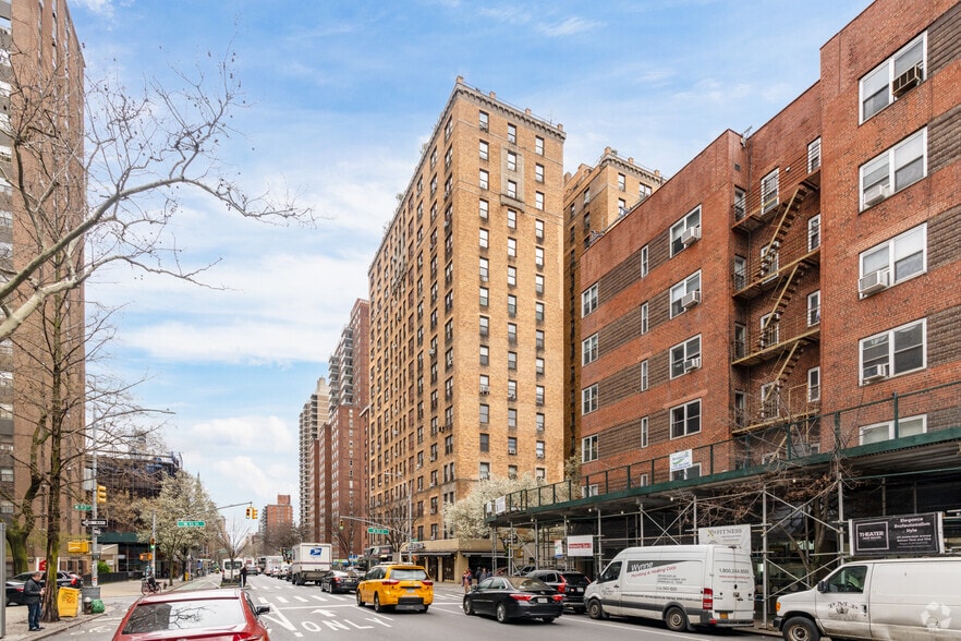 681-691 Amsterdam Ave, New York, NY for lease - Building Photo - Image 2 of 7