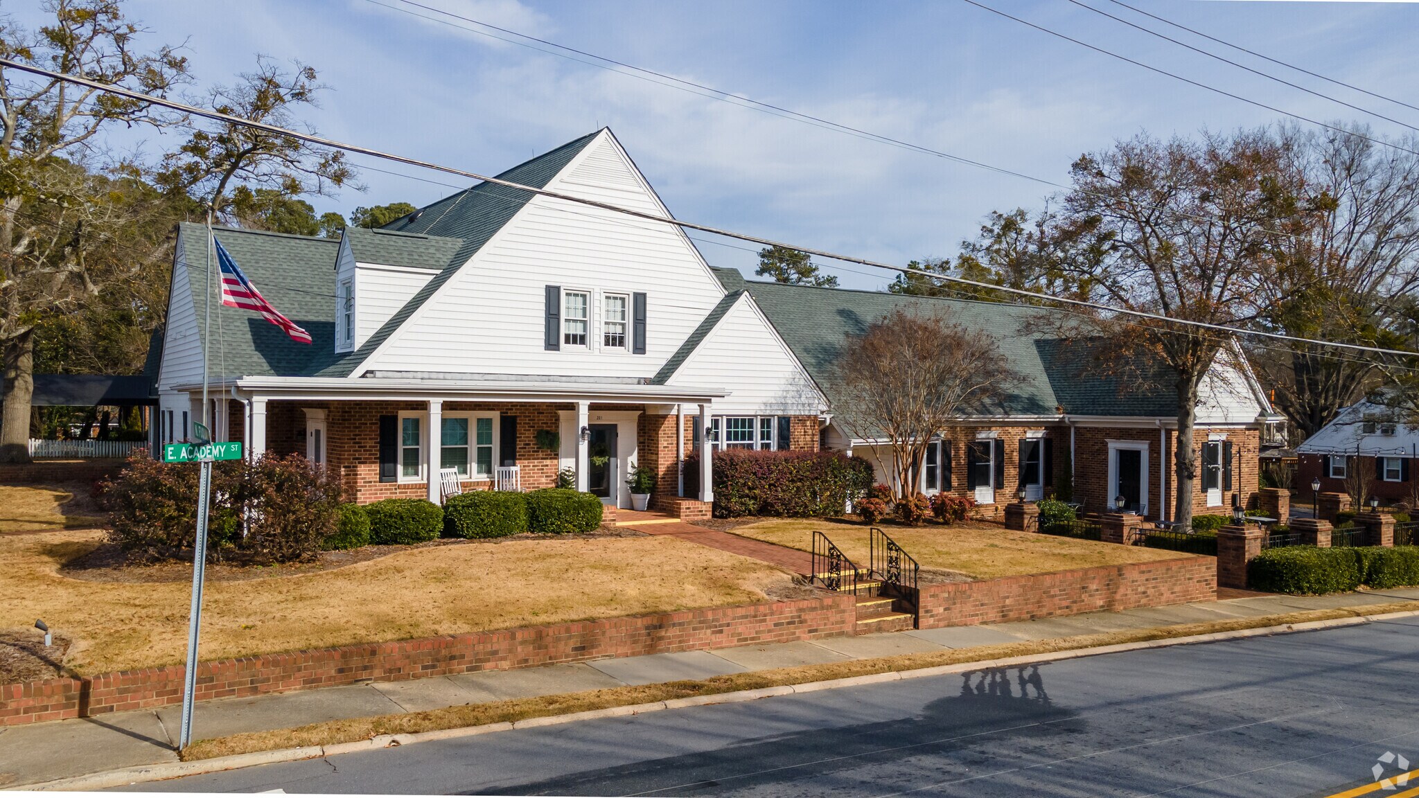 201 E Academy St, Fuquay-Varina, NC à vendre Photo principale- Image 1 de 20