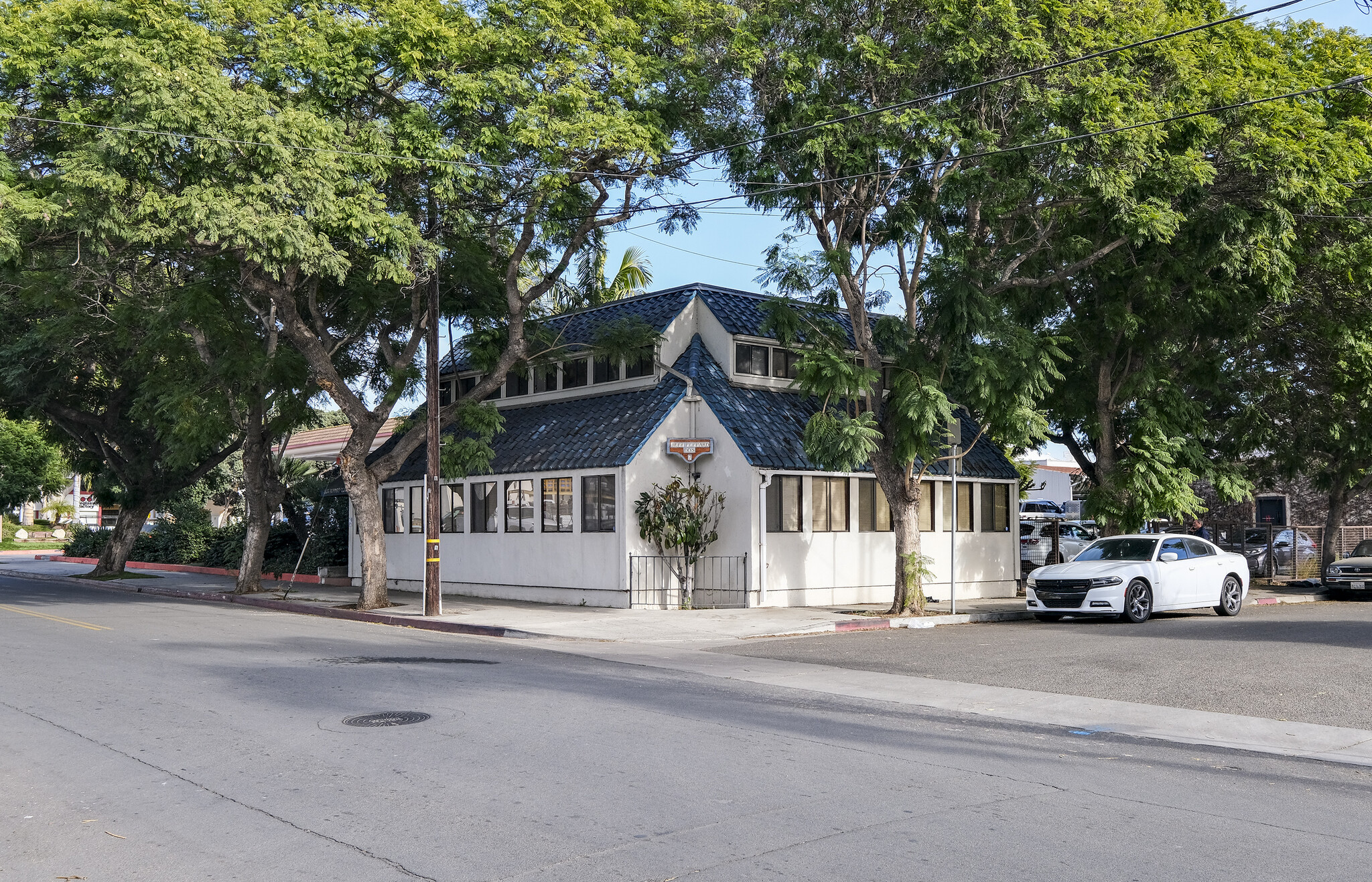 7 Ashley Ave, Santa Barbara, CA à vendre Photo du bâtiment- Image 1 de 7