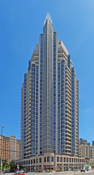 5409 Yonge St, Toronto, ON à vendre - Photo du bâtiment - Image 3 de 5