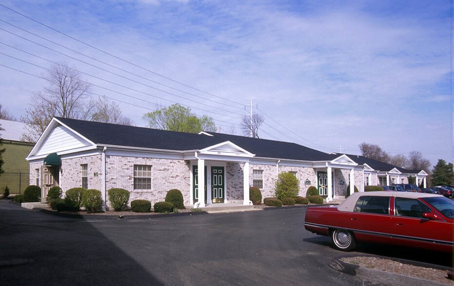 910 S Kirkwood Rd, Kirkwood, MO à vendre - Photo du bâtiment - Image 2 de 8