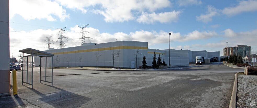 225 High Tech Rd, Richmond Hill, ON à louer - Photo du bâtiment - Image 2 de 2