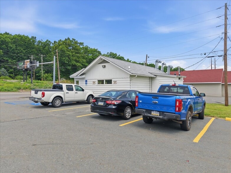 44 Welwood Ave, Hawley, PA à vendre - Photo du bâtiment - Image 3 de 59