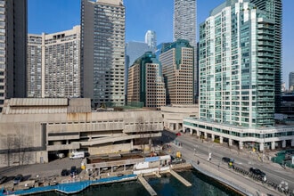 10 Bay St, Toronto, ON - AÉRIEN  Vue de la carte