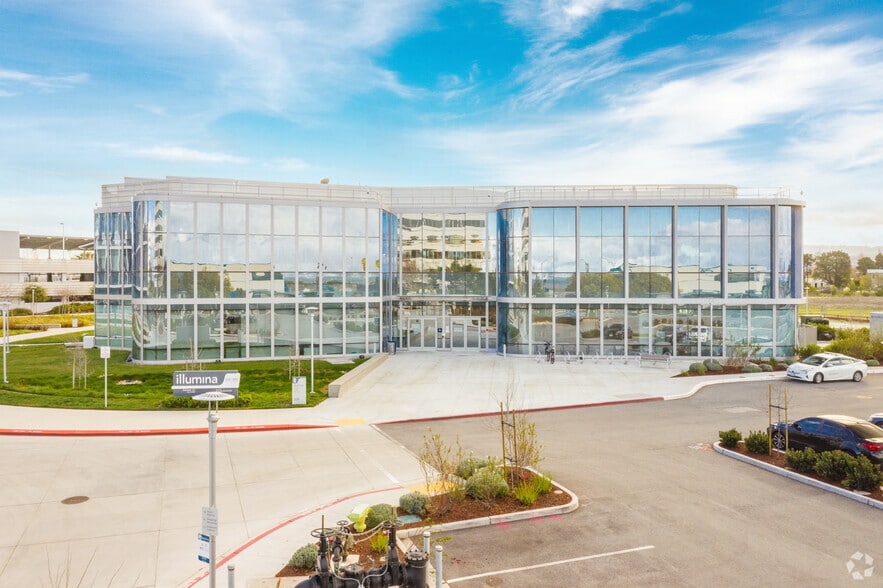 500 Lincoln Centre Dr, Foster City, CA for lease - Building Photo - Image 2 of 6