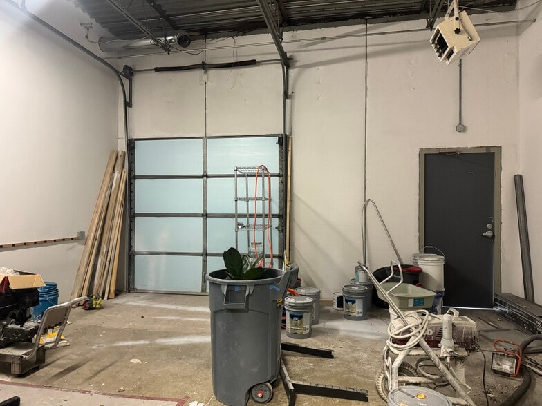 The Registry portfolio of 2 properties for sale on LoopNet.ca - Building Photo - Image 3 of 12