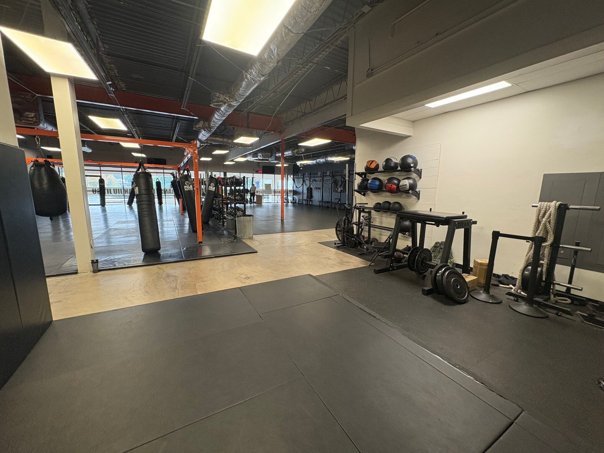 1605 Buford Hwy, Buford, GA for lease Interior Photo- Image 1 of 3