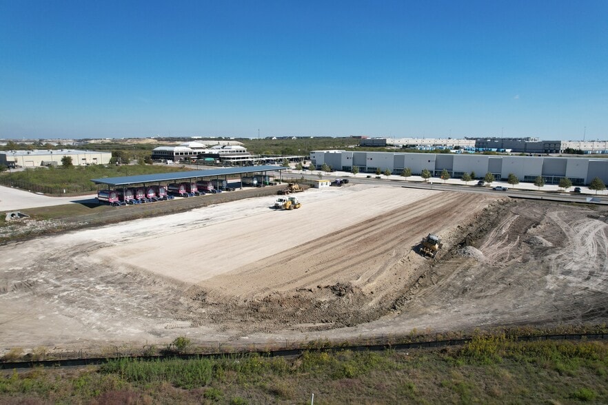 19150 Marketplace Ave, Kyle, TX for lease - Building Photo - Image 1 of 5