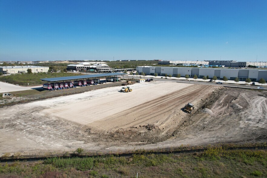19150 Marketplace Ave, Kyle, TX à louer - Photo du bâtiment - Image 1 de 5