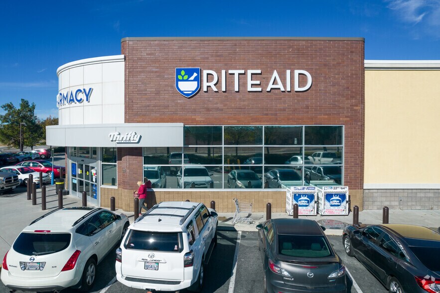 894 Oak Valley Pky, Beaumont, CA à vendre - Photo du bâtiment - Image 3 de 7