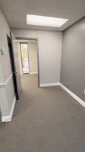 4805 Laurel St W, Tampa, FL à louer - Vidéo sur l’inscription commerciale 