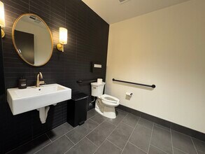 1155 Del Monte St, Redding, CA for lease Interior Photo- Image 2 of 3