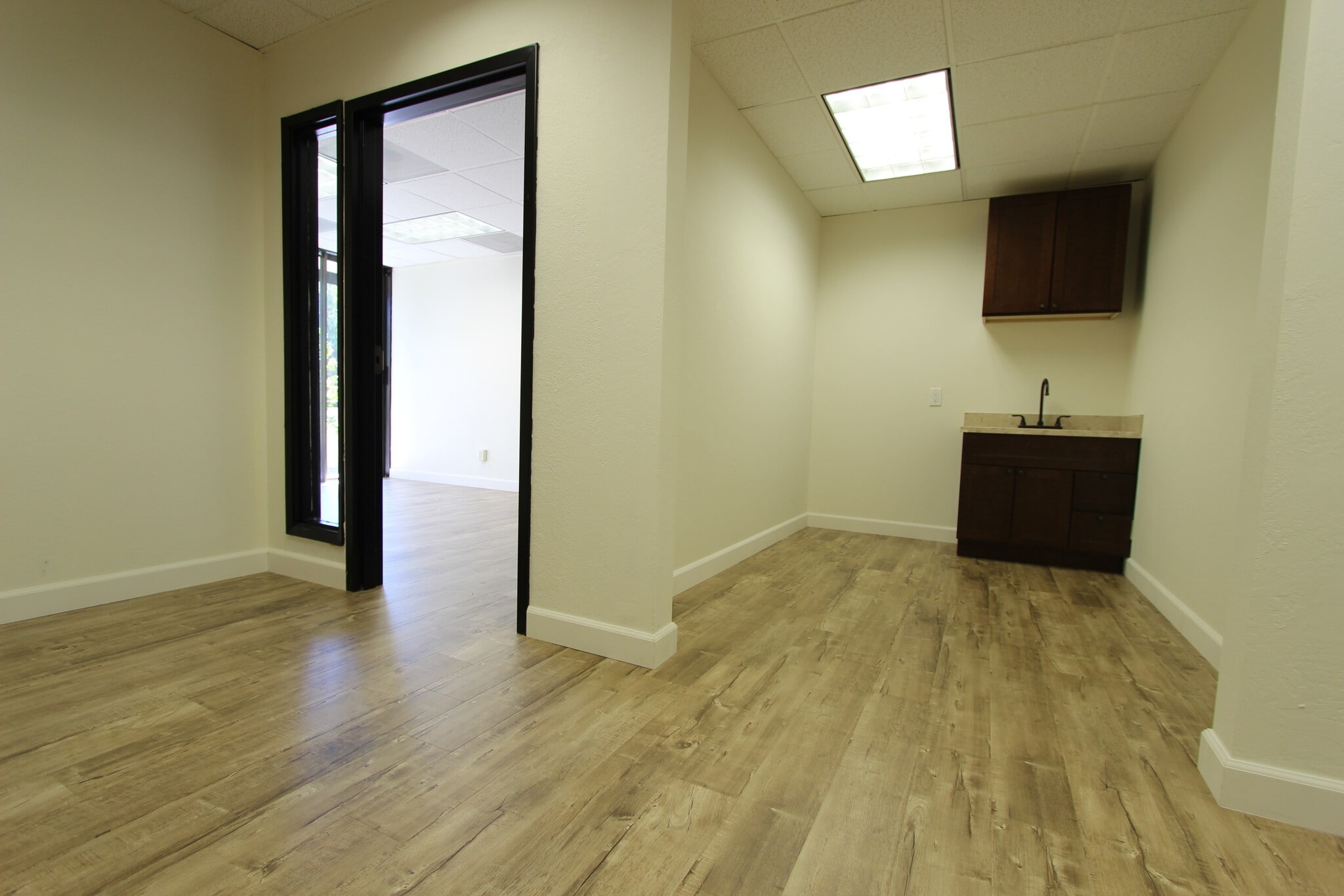 2483 Old Middlefield Way, Mountain View, CA for lease Interior Photo- Image 1 of 2
