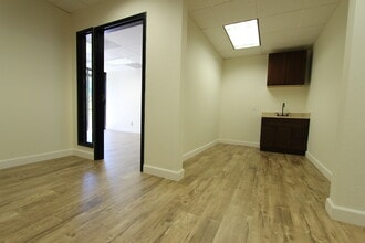 2483 Old Middlefield Way, Mountain View, CA for lease Interior Photo- Image 1 of 2