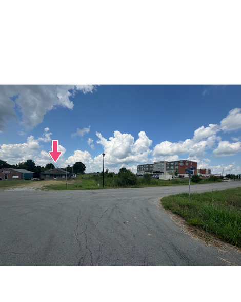 818 Morton Ave, Bardstown, KY à vendre - Photo du bâtiment - Image 3 de 42