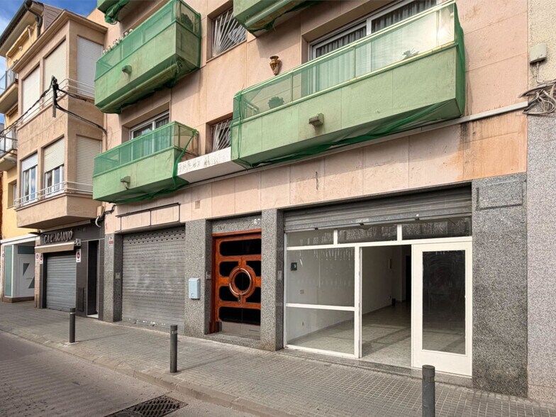 Bureau/Commerce de détail dans Calella, Barcelona à louer - Photo du bâtiment - Image 2 de 3