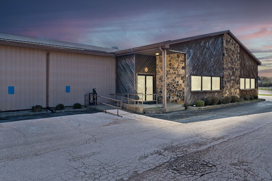 1616 N Section St, Sullivan, IN for sale - Building Photo - Image 2 of 34